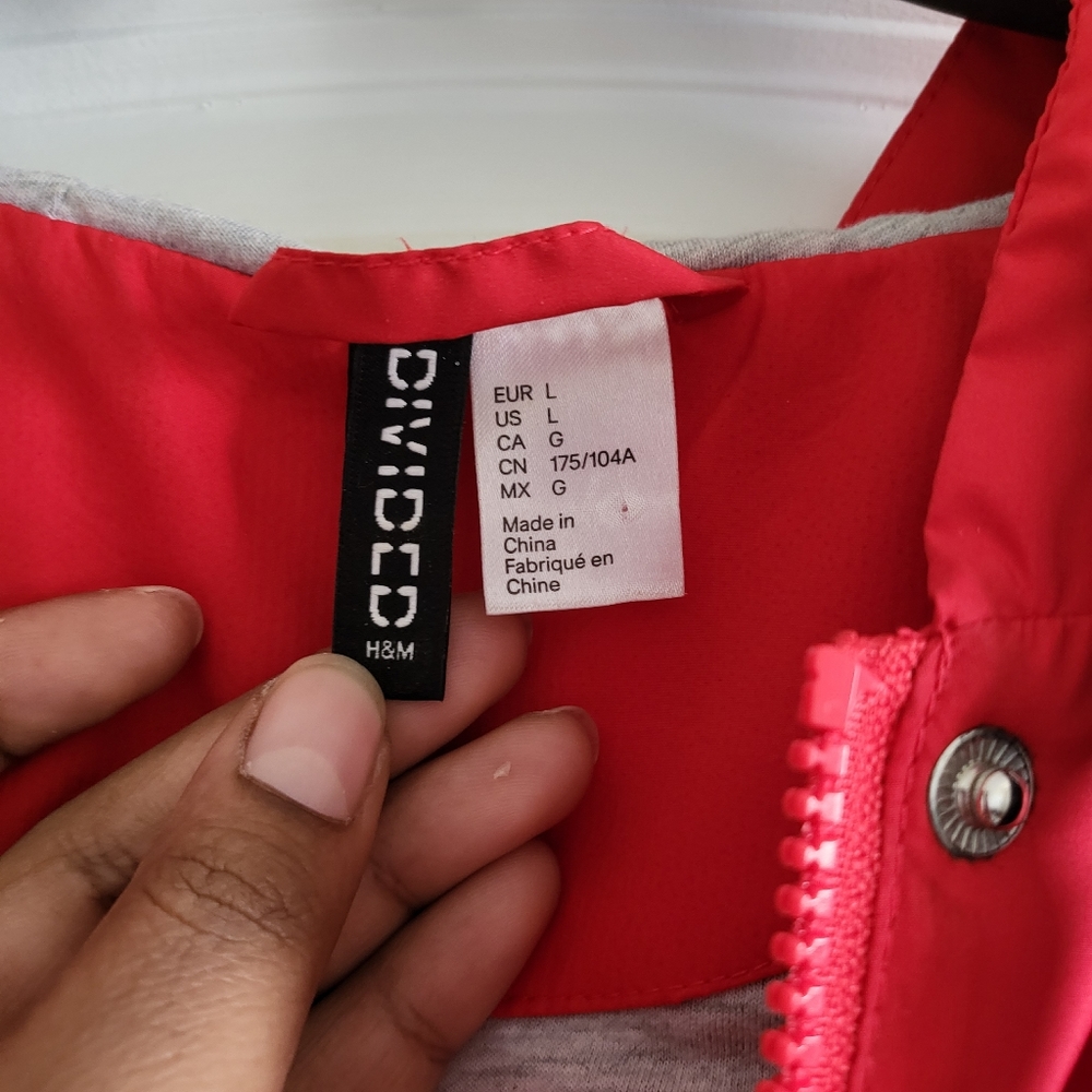 H&M Lightweight Colorblock Windbreaker - Picture 6 of 6